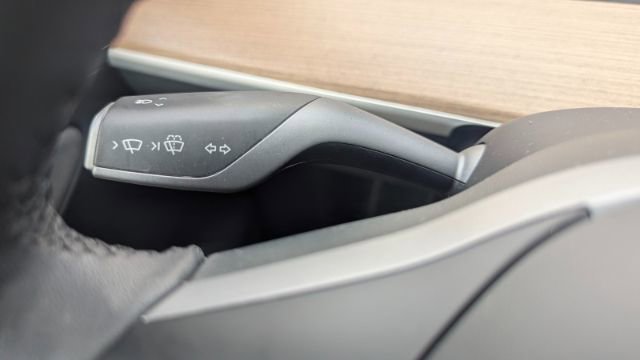 Used 2023 Tesla Model Y Long Range image 28