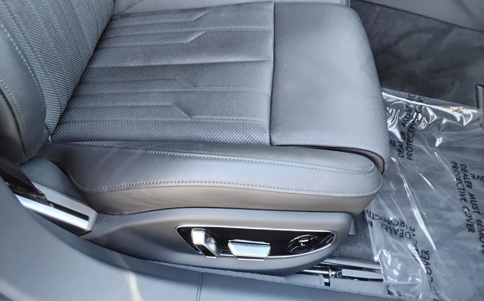 Certified 2022 Audi A8 L 3.0T image 27