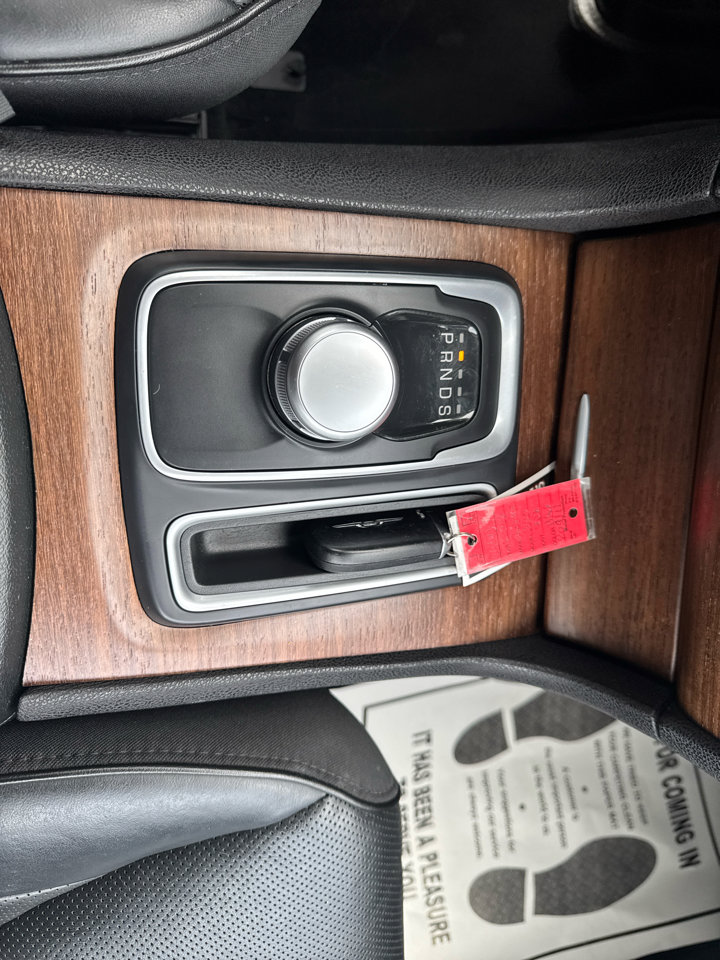 Used 2016 Chrysler 300 C Platinum w/ Safetytec Plus Group image 38