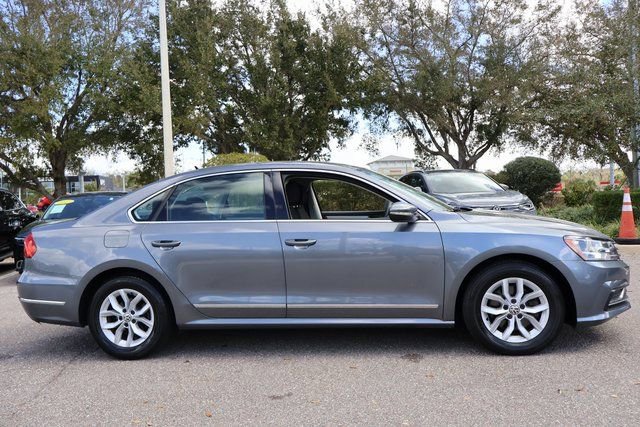 Used 2016 Volkswagen Passat 1.8T S image 9