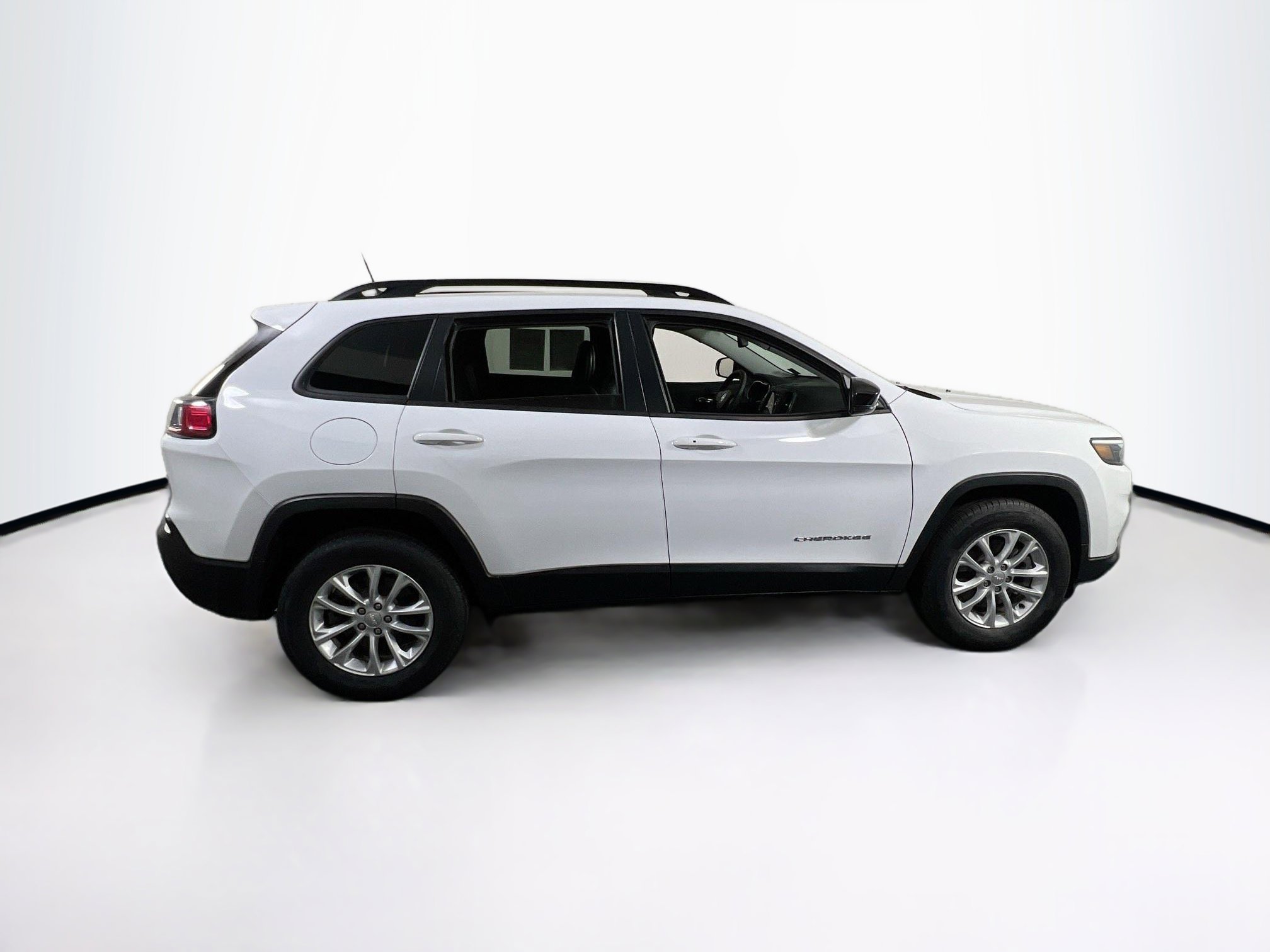 Used 2022 Jeep Cherokee Latitude Lux AWD/4WD image 4