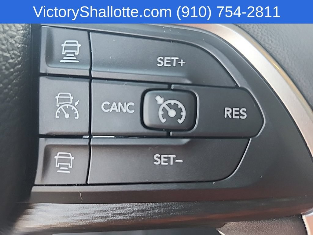 Certified 2025 Jeep Grand Cherokee L Laredo w/ Trailer Tow Package AWD/4WD image 15