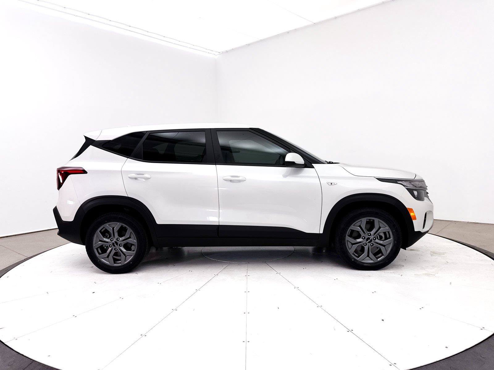Certified 2024 Kia Seltos LX AWD/4WD image 38