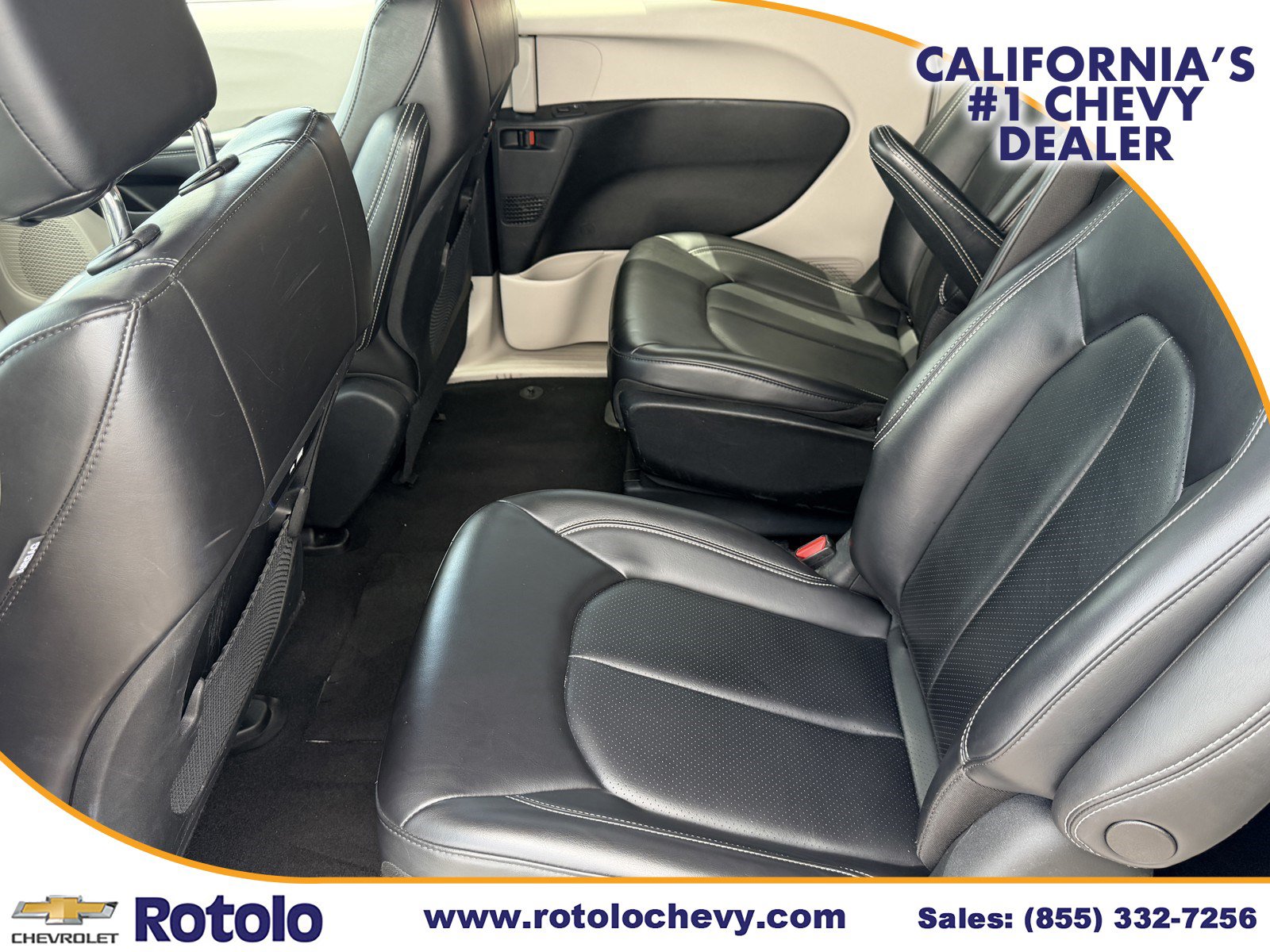 Used 2023 Chrysler Pacifica Touring-L FWD image 14