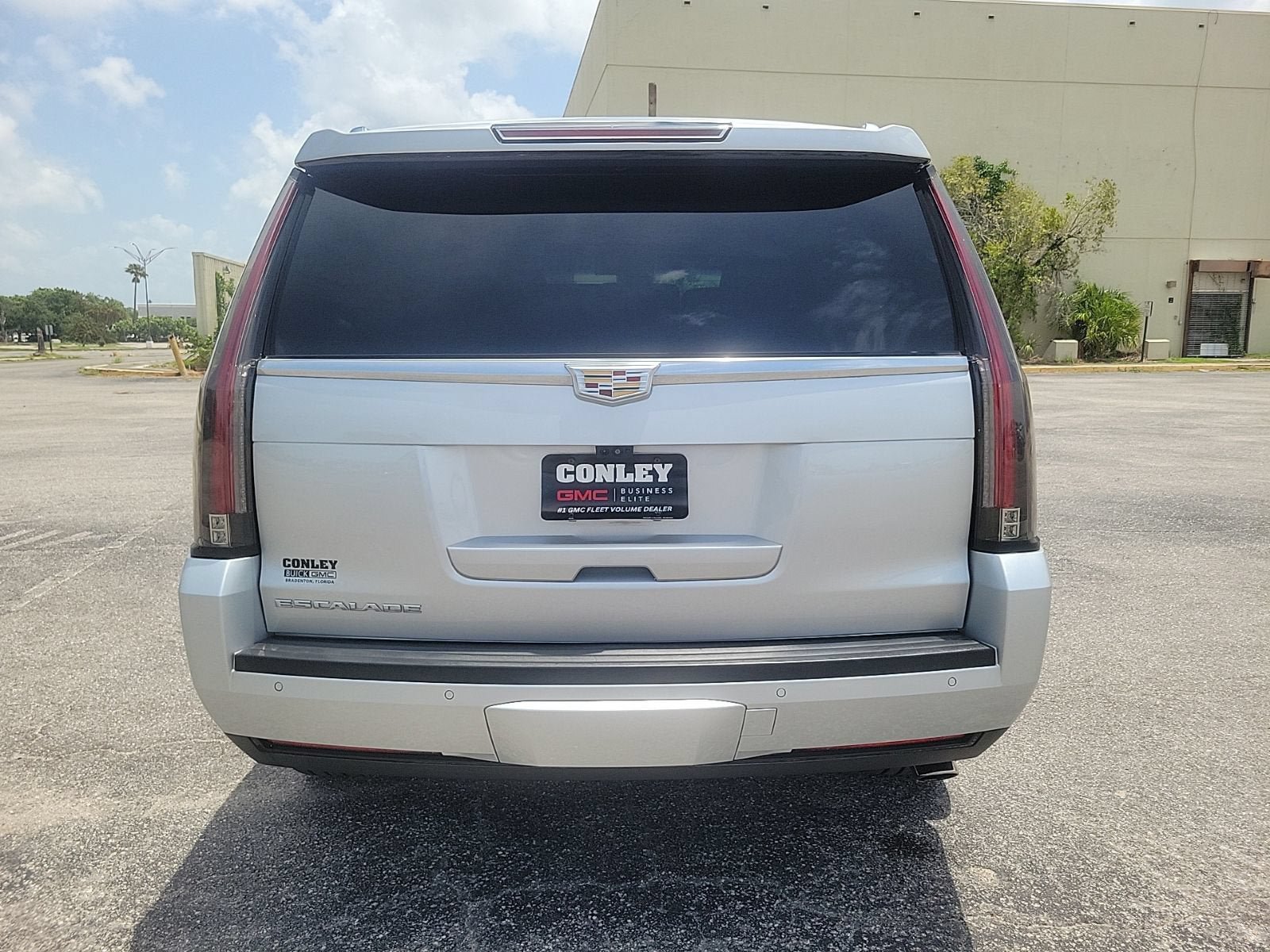 Certified 2020 Cadillac Escalade Luxury RWD image 8
