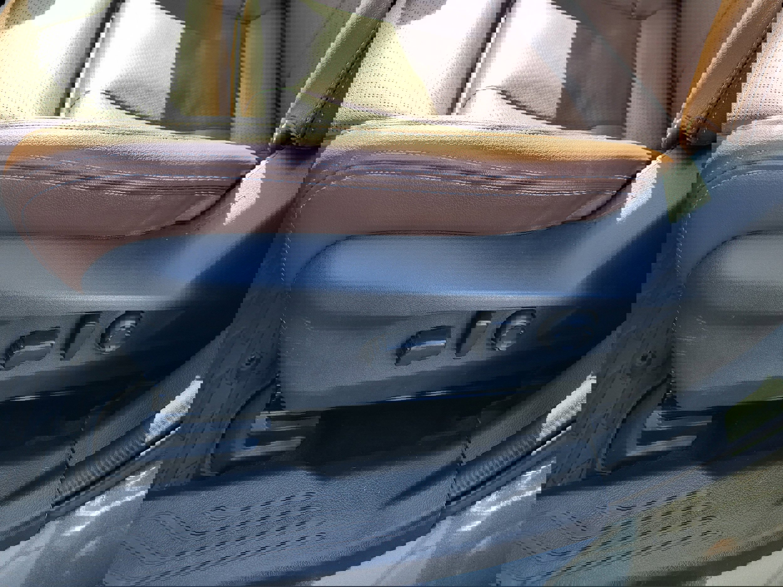 Used 2025 Subaru Outback Touring XT w/ Popular Package #2 image 29