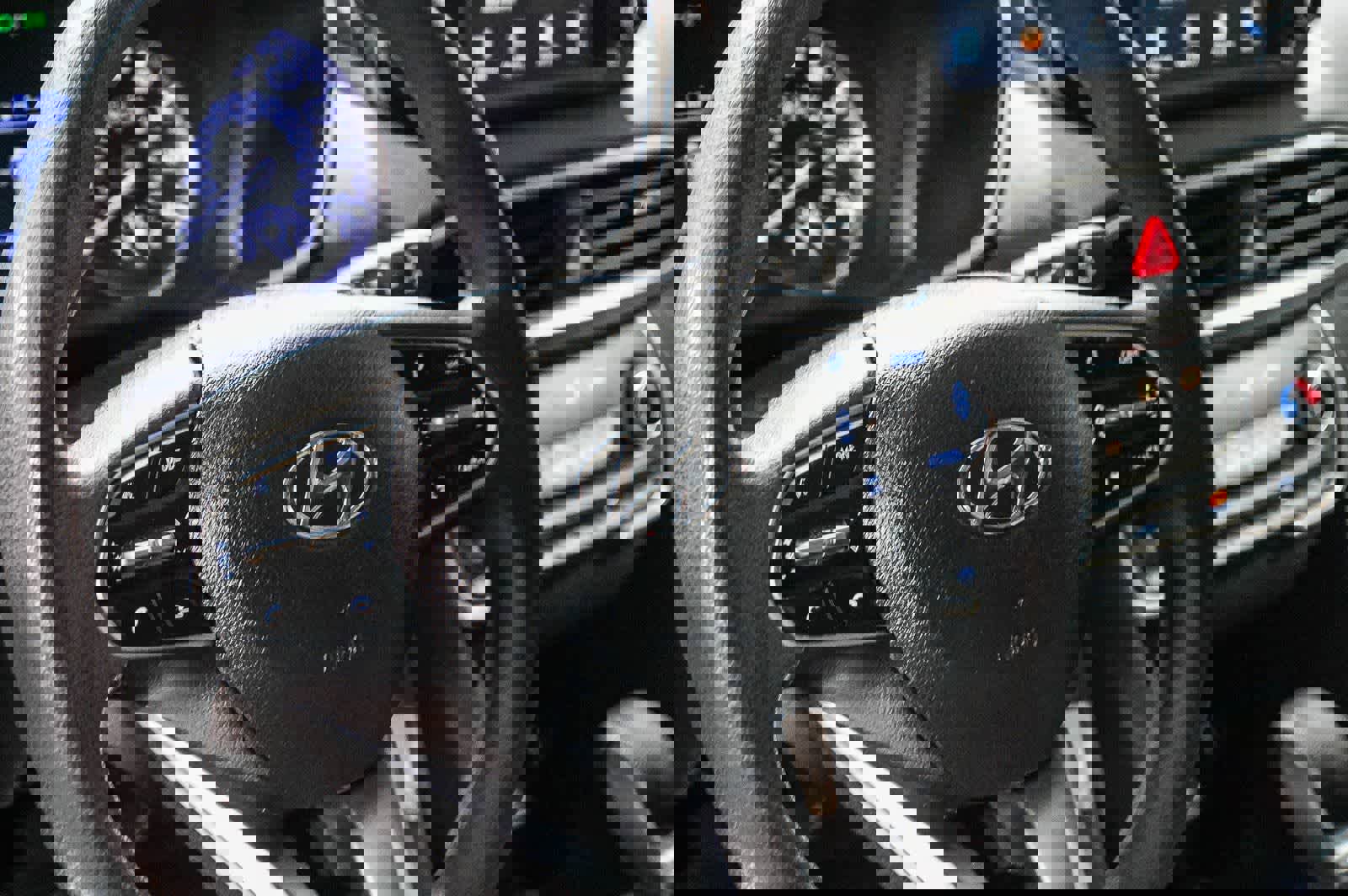 Used 2019 Hyundai Santa Fe SE FWD image 20