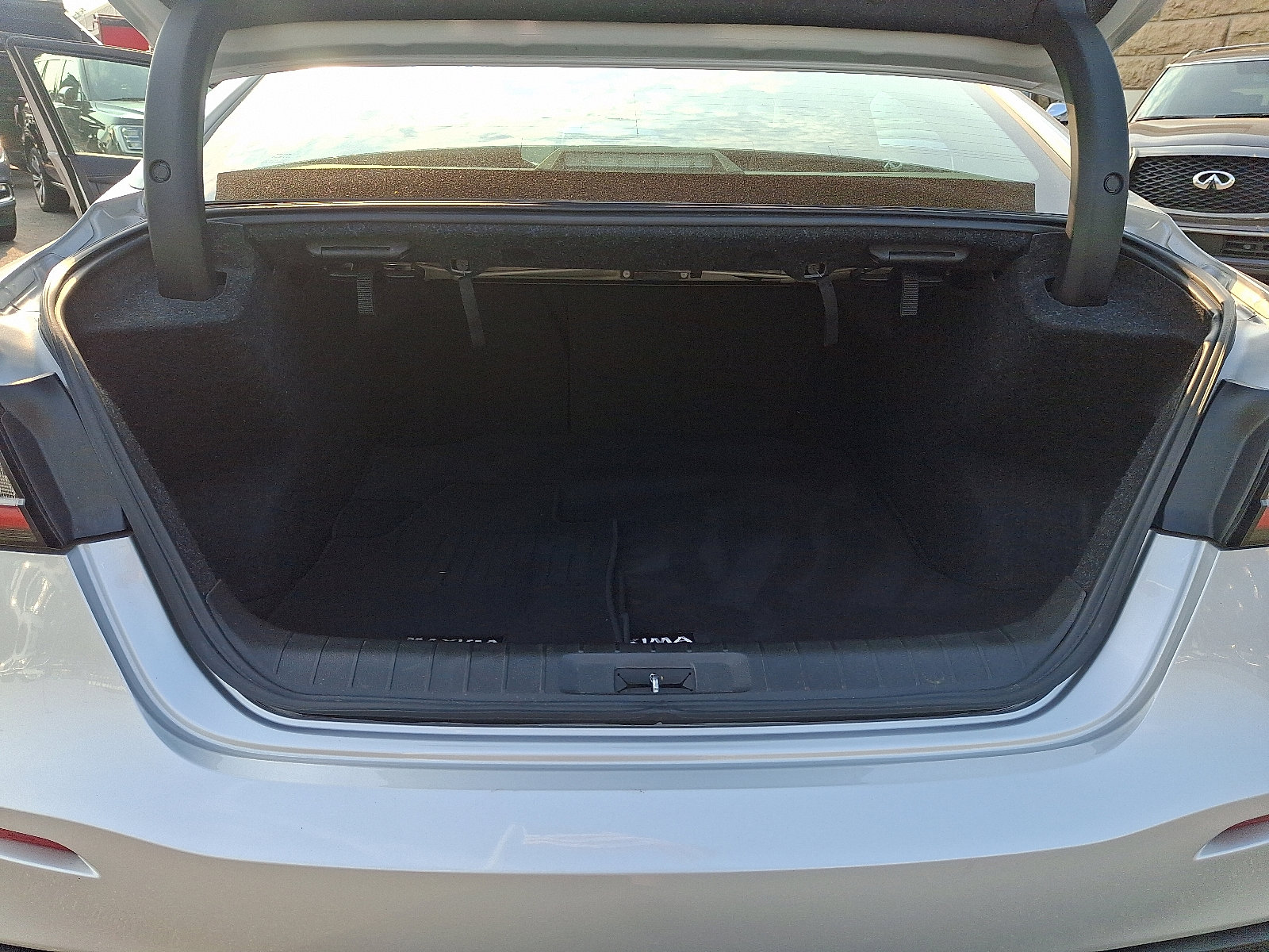 Used 2019 Nissan Maxima 3.5 SV w/ Floor Mat Group FWD image 28