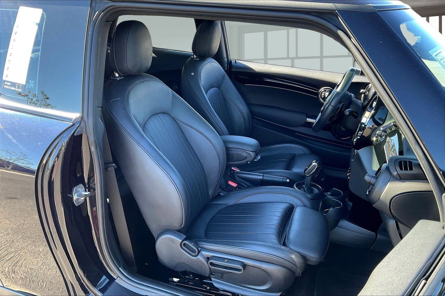 Used 2023 MINI Cooper S image 29