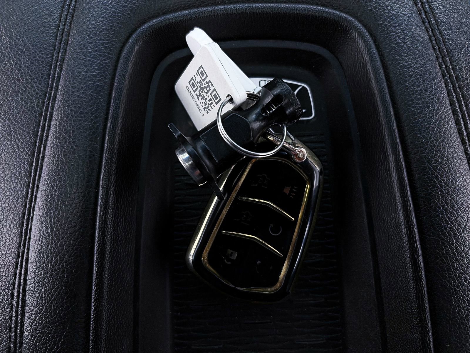 Used 2016 Cadillac Escalade Luxury image 23