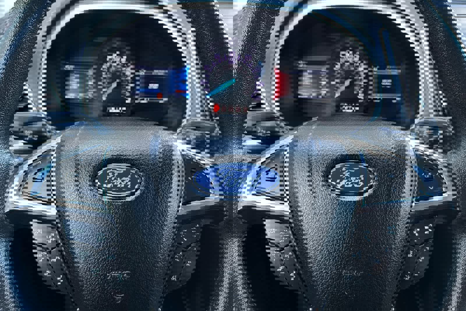 Used 2020 Ford Edge SEL image 26