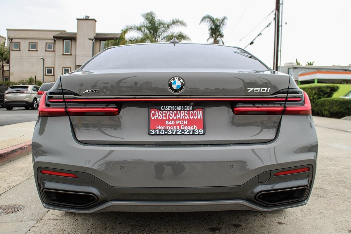 Used 2021 BMW 750i xDrive w/ M Sport Package AWD/4WD image 5