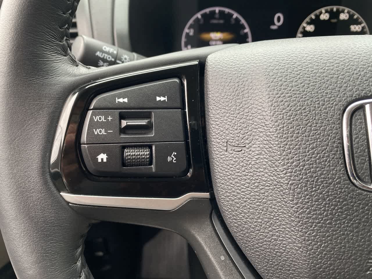 Used 2025 Honda Odyssey EX-L image 19