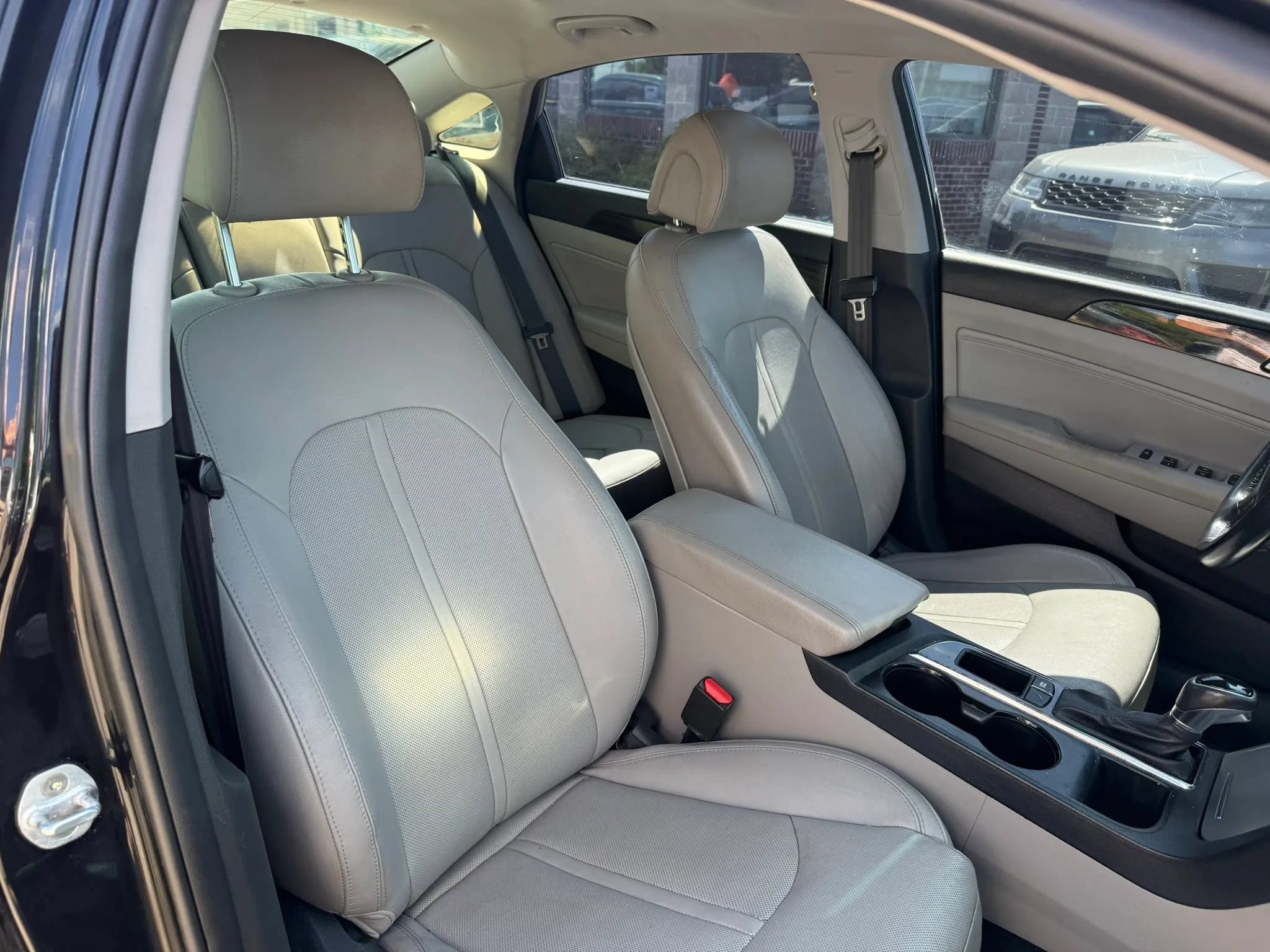 Used 2017 Hyundai Sonata Limited w/ Cargo Package FWD image 32