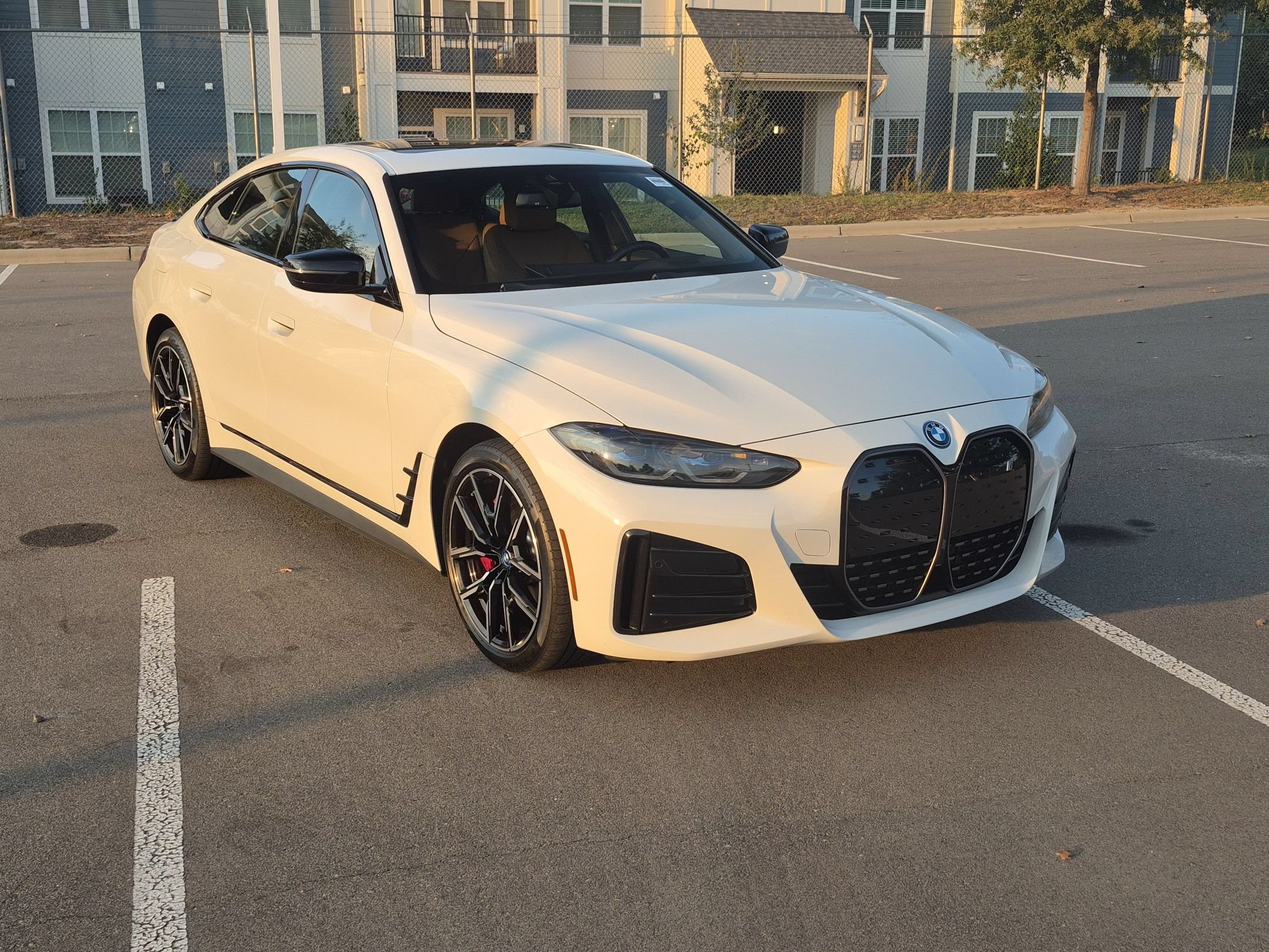 Used 2023 BMW i4 eDrive40 w/ M Sport Package RWD image 2