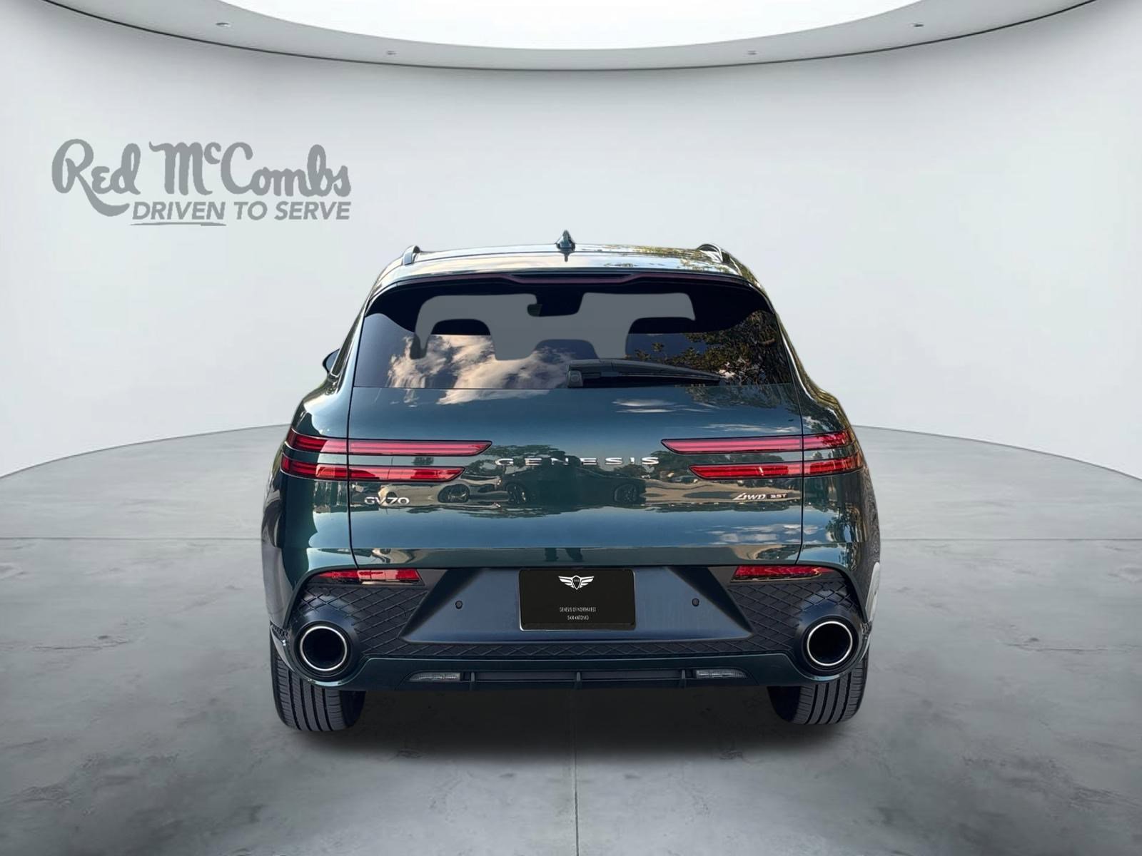 Used 2024 Genesis GV70 3.5T Sport image 4