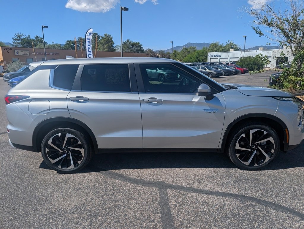 Used 2024 Mitsubishi Outlander Ralliart image 6