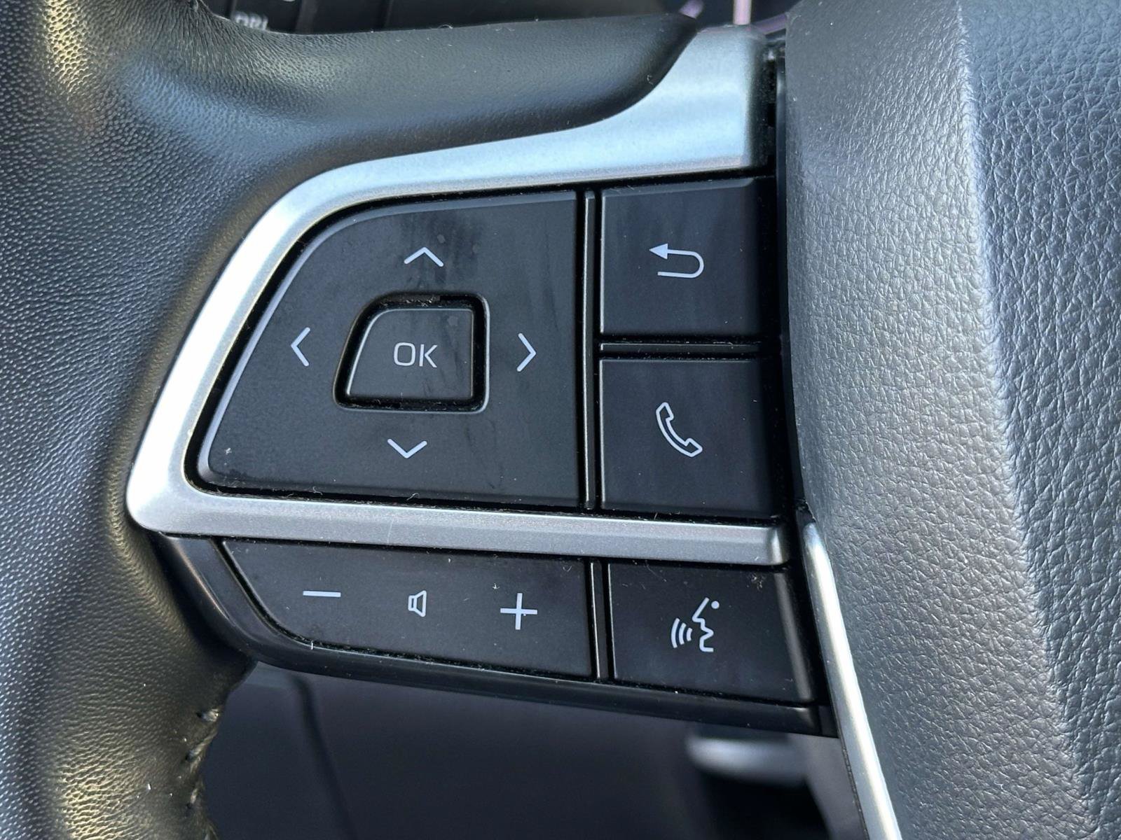 Used 2024 Toyota Highlander XSE AWD/4WD image 21