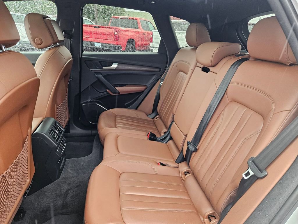 Used 2021 Audi Q5 2.0T Premium w/ Convenience Package image 29