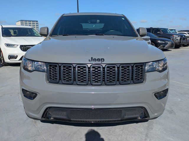 Used 2020 Jeep Grand Cherokee Altitude image 7
