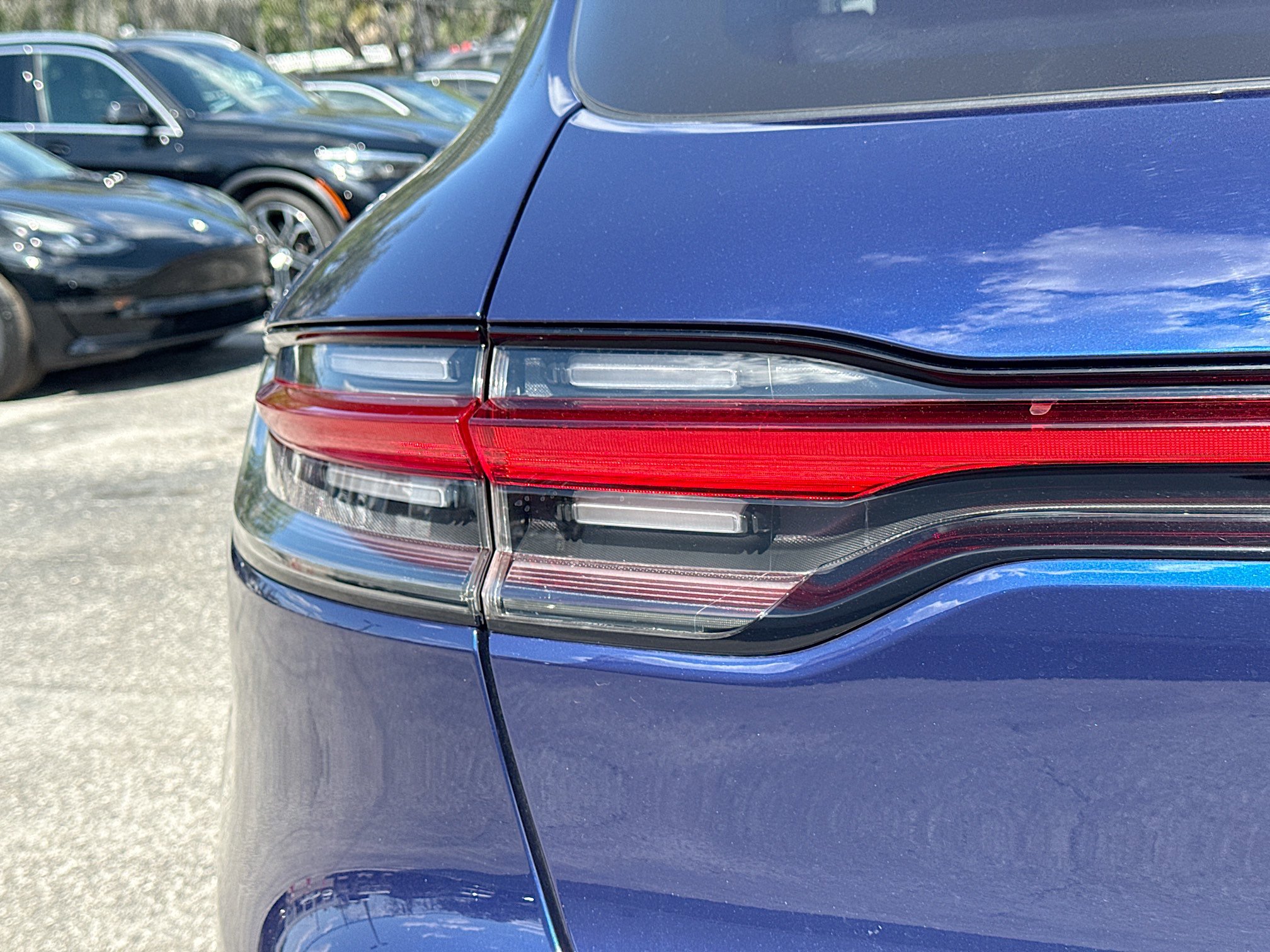 Used 2023 Porsche Macan S AWD/4WD image 10