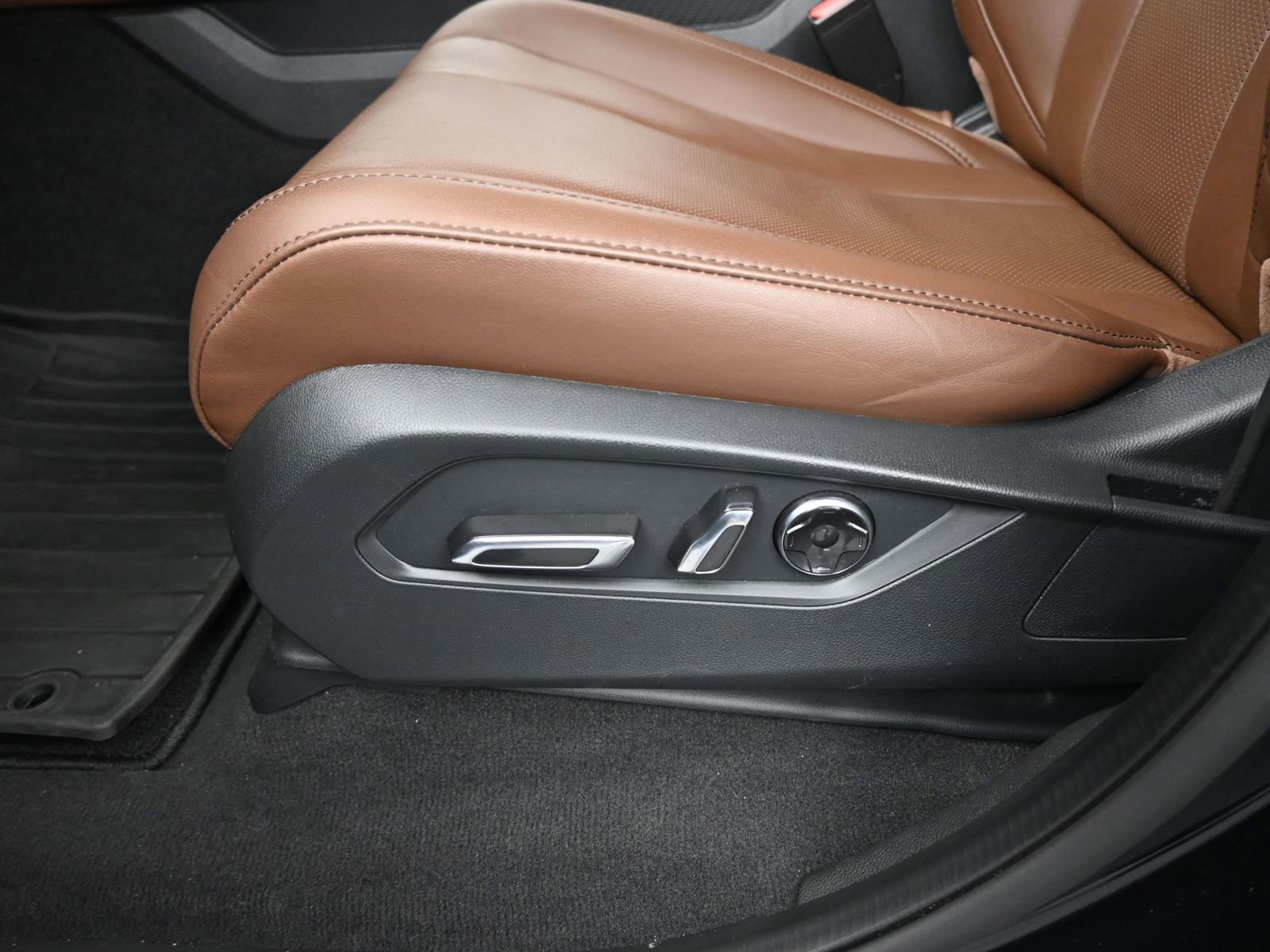 Used 2023 Acura MDX FWD w/ Technology Package image 10