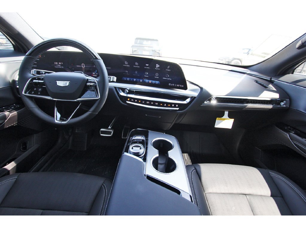 New 2027 Cadillac Vistiq Luxury AWD/4WD image 9