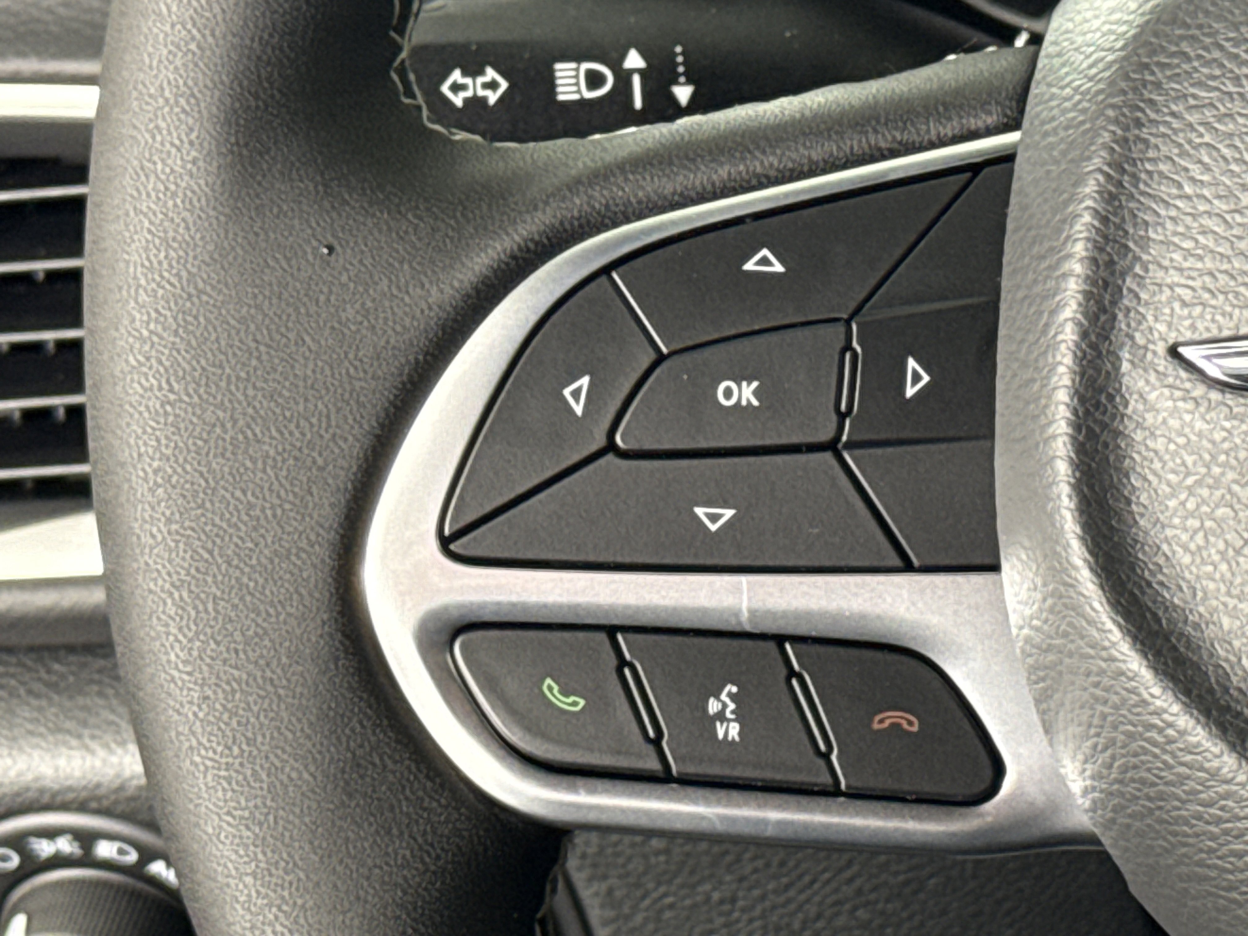 New 2026 Chrysler Voyager LX image 17