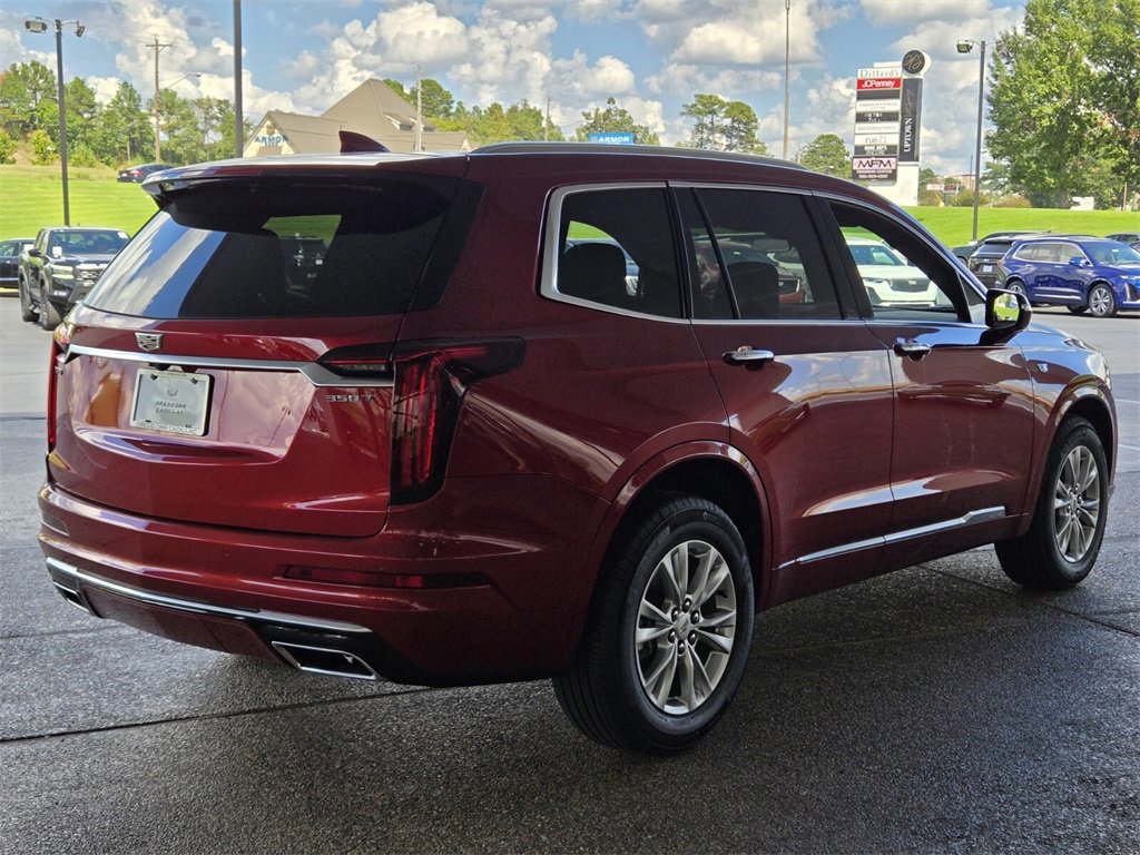 New 2025 Cadillac XT6 Luxury image 6