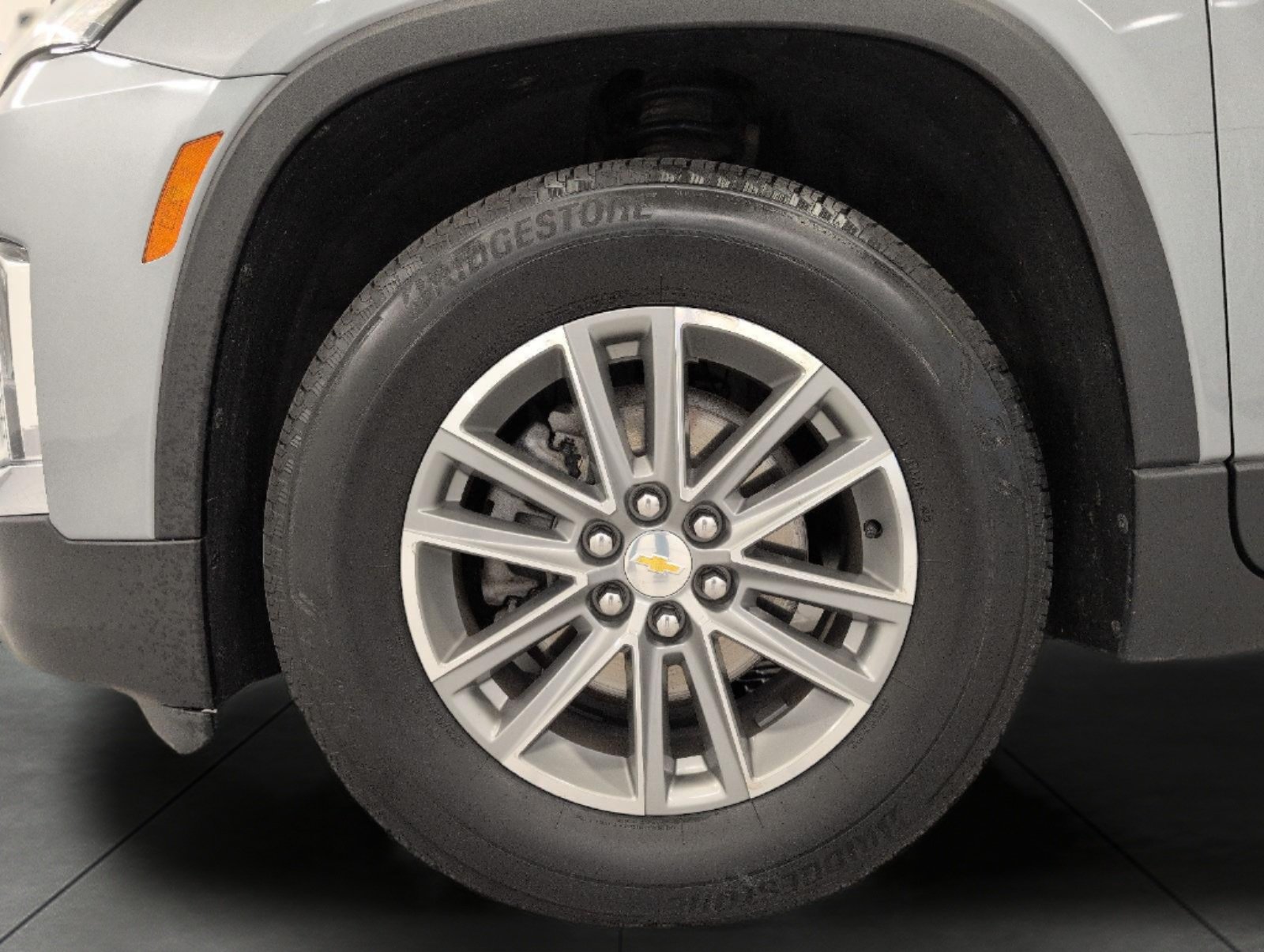 Used 2023 Chevrolet Traverse LT AWD/4WD image 4
