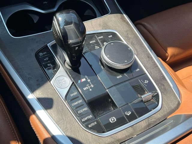 Used 2020 BMW X7 M50i w/ Dynamic Handling Package AWD/4WD image 38