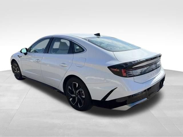Used 2025 Hyundai Sonata SEL FWD image 8