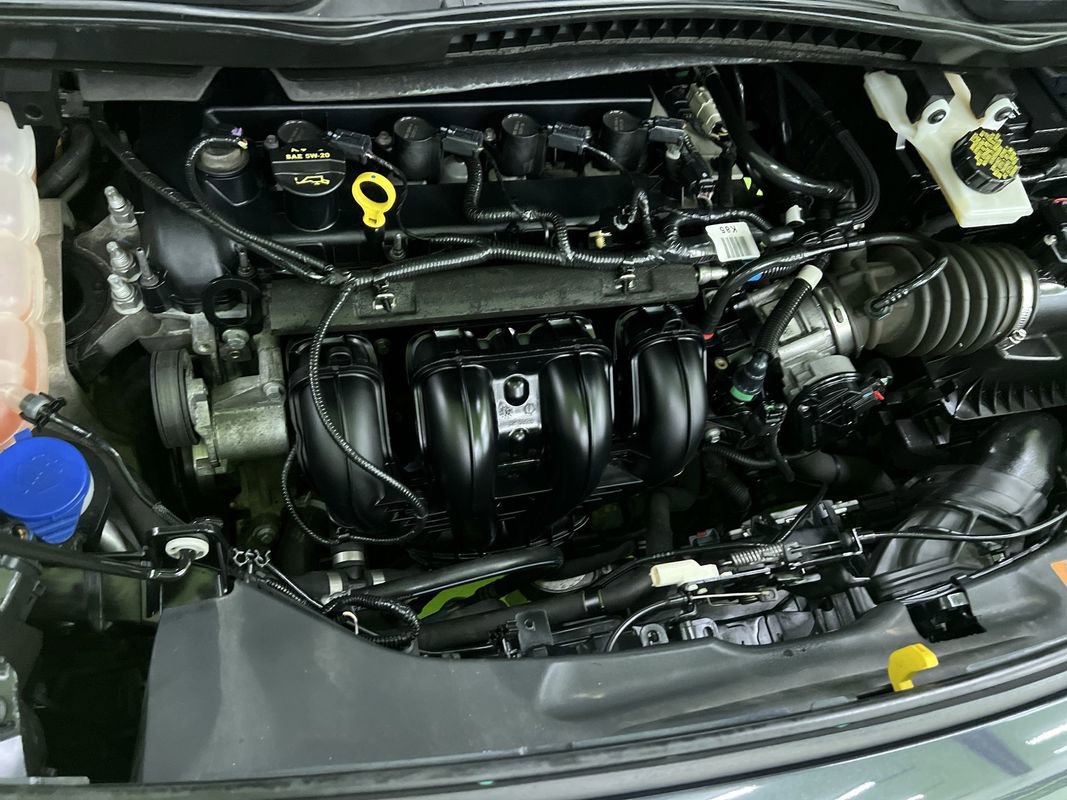 Used 2014 Ford Transit Connect Titanium FWD image 16