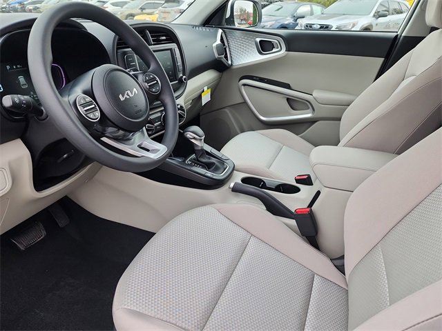 New 2025 Kia Soul LX w/ LX Technology Package image 12