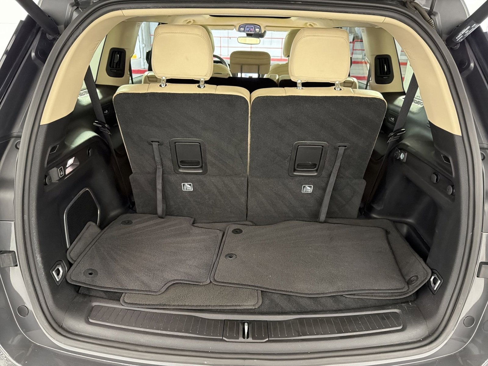 Used 2022 Jeep Grand Cherokee L Limited image 27