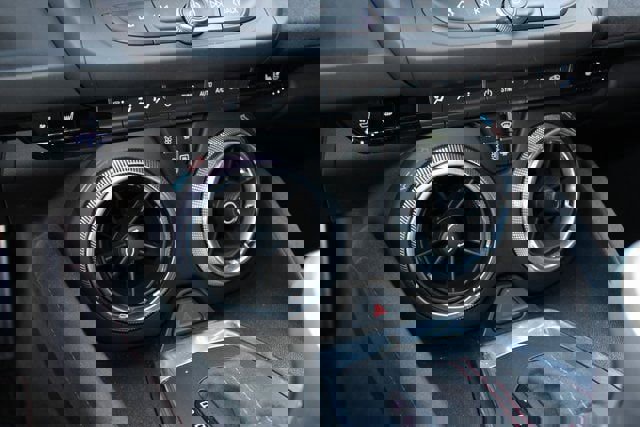 Used 2021 Chevrolet Camaro ZL1 image 26