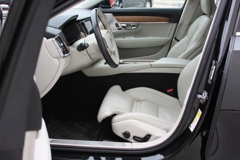 Used 2017 Volvo S90 T6 Inscription w/ Vision Package image 22