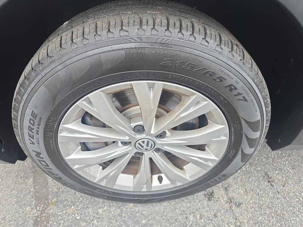 Used 2018 Volkswagen Tiguan SE FWD image 24