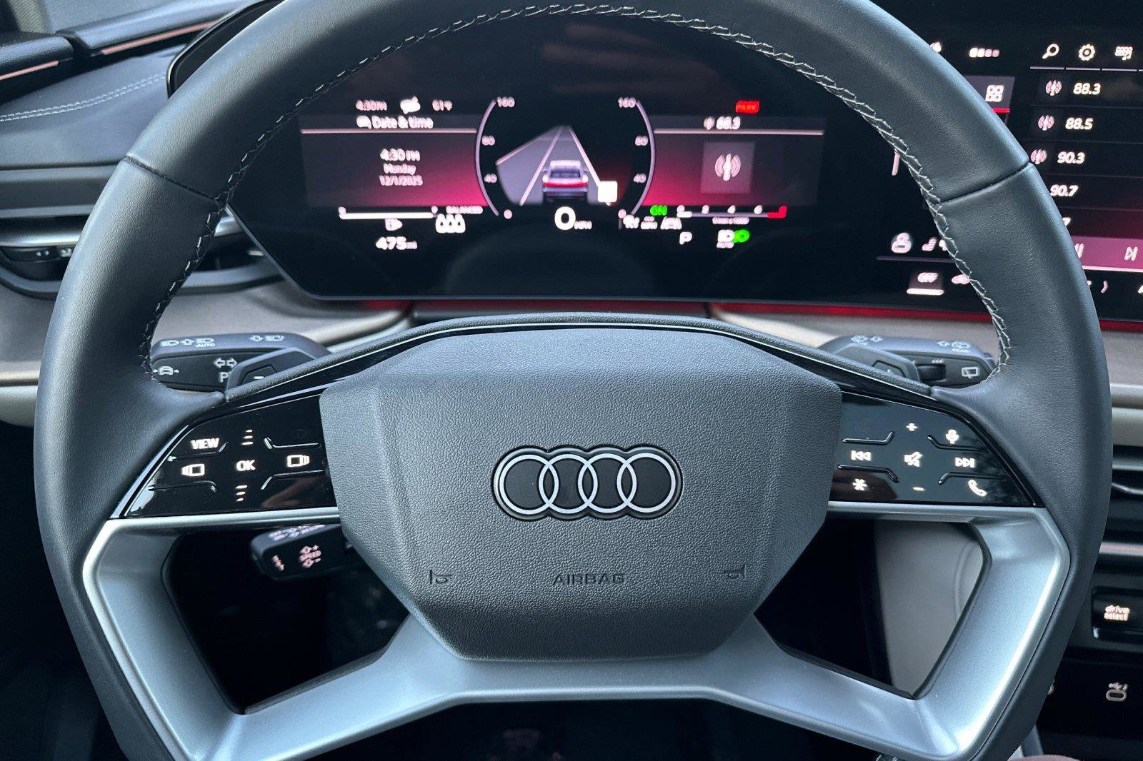 Used 2025 Audi Q5 Premium w/ 19" Wheel Package image 23