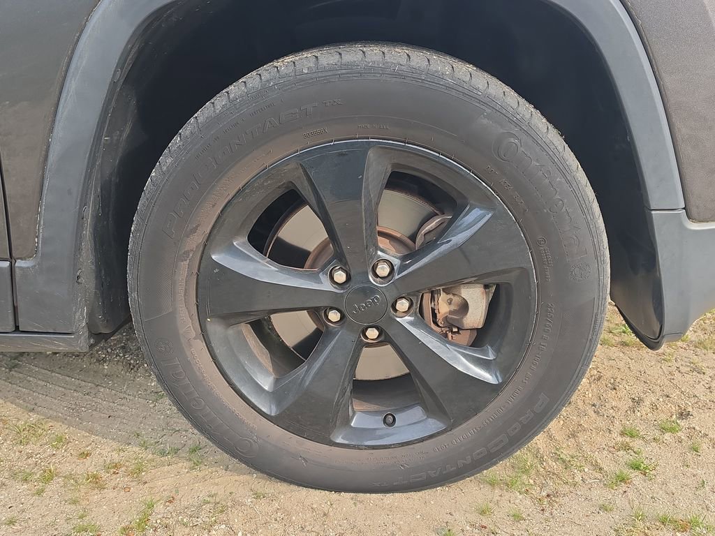 Used 2017 Jeep Cherokee High Altitude image 7