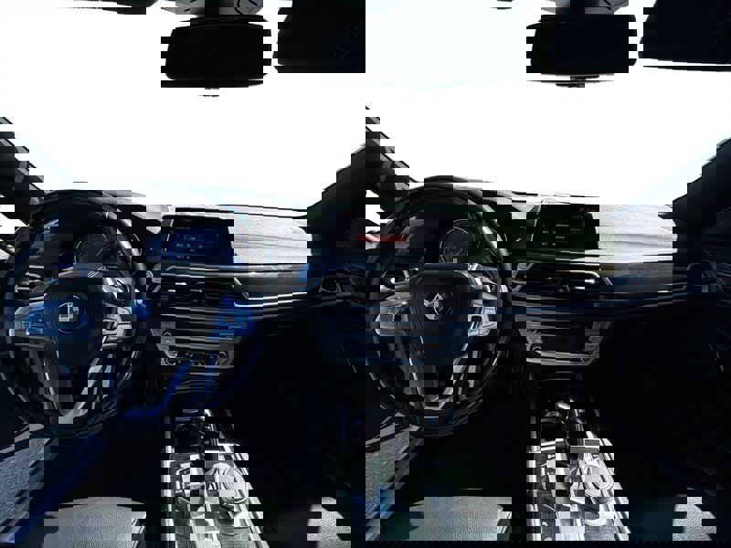 Used 2019 BMW 740i w/ M Sport Package image 33