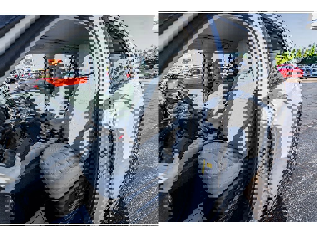 New 2026 Ford Explorer Platinum image 8
