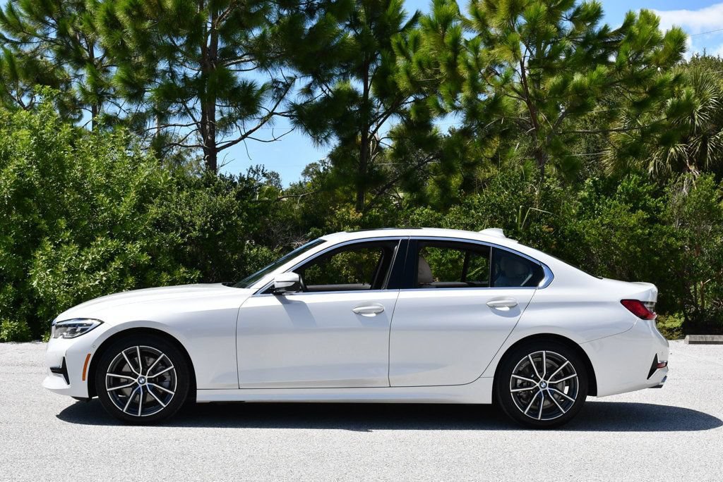 Used 2019 BMW 330i Sedan w/ Convenience Package RWD image 3