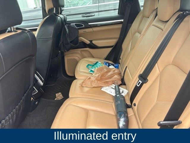 Used 2018 Porsche Cayenne AWD/4WD image 23