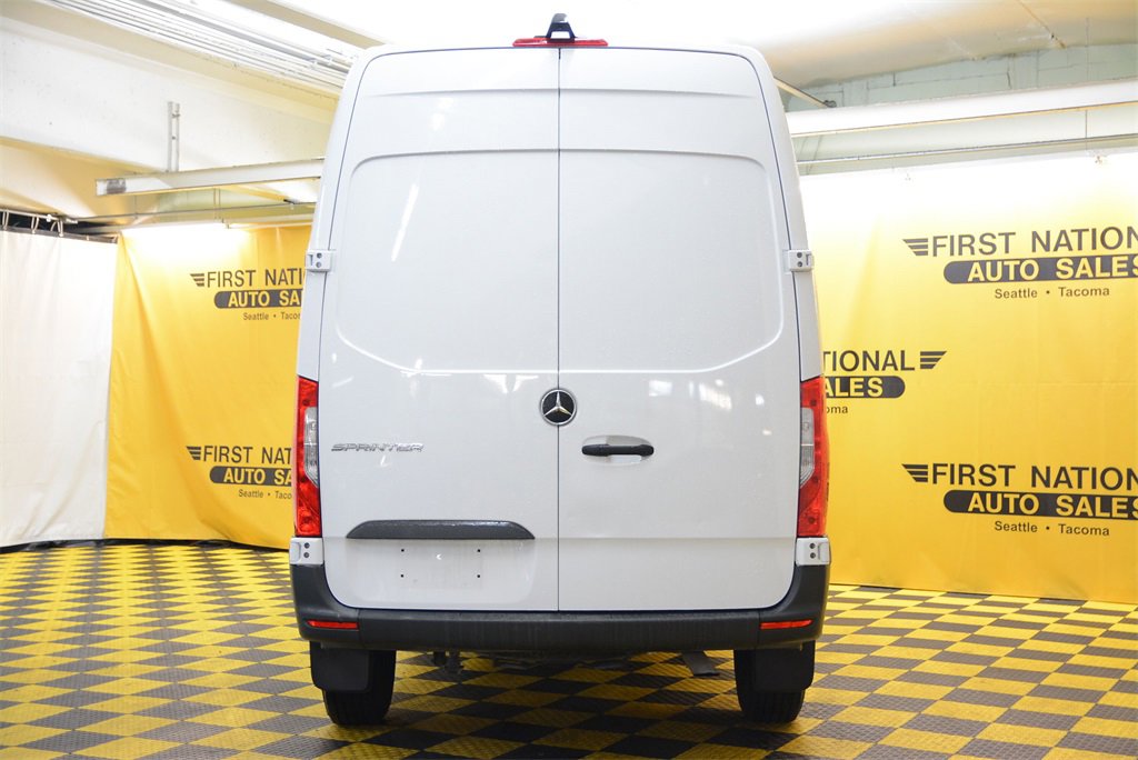 Used 2022 Mercedes-Benz Sprinter 144 Cargo image 9