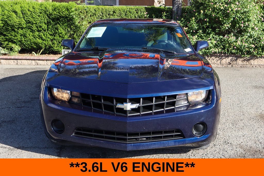 Used 2011 Chevrolet Camaro LS RWD image 3
