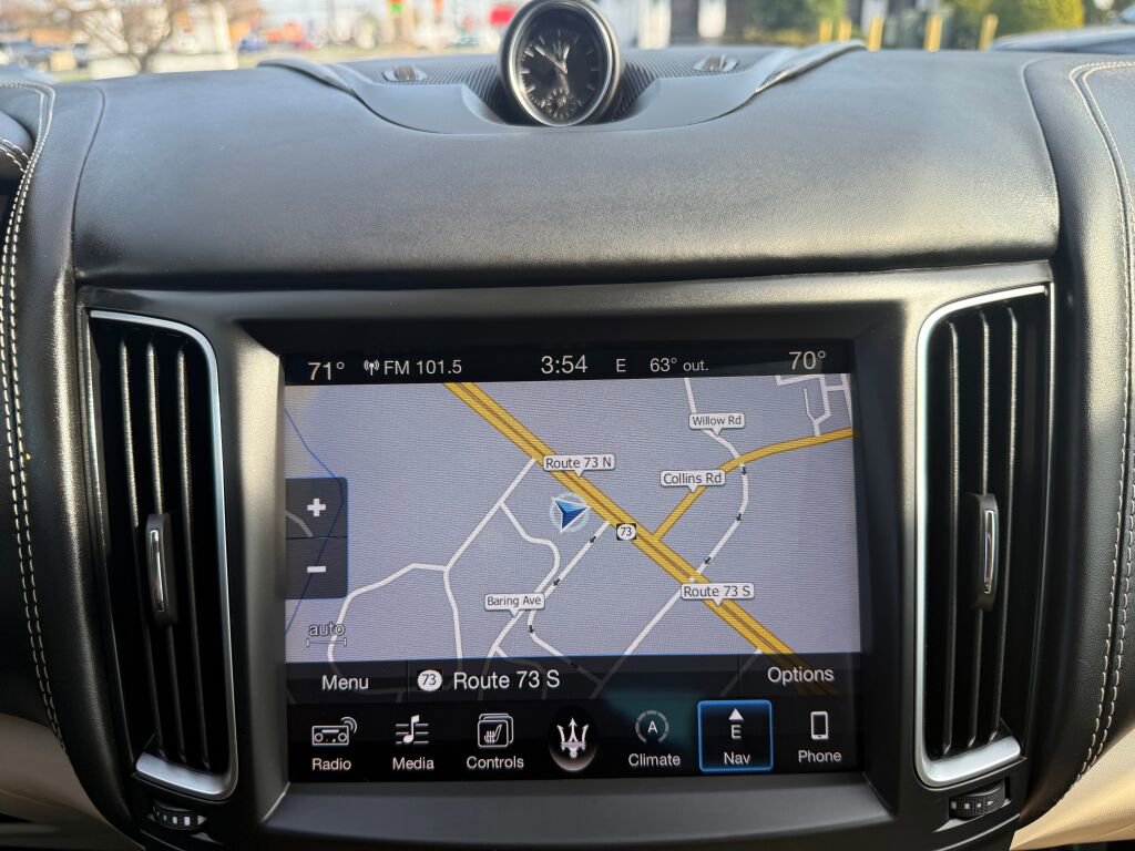 Used 2017 Maserati Levante S AWD/4WD image 18