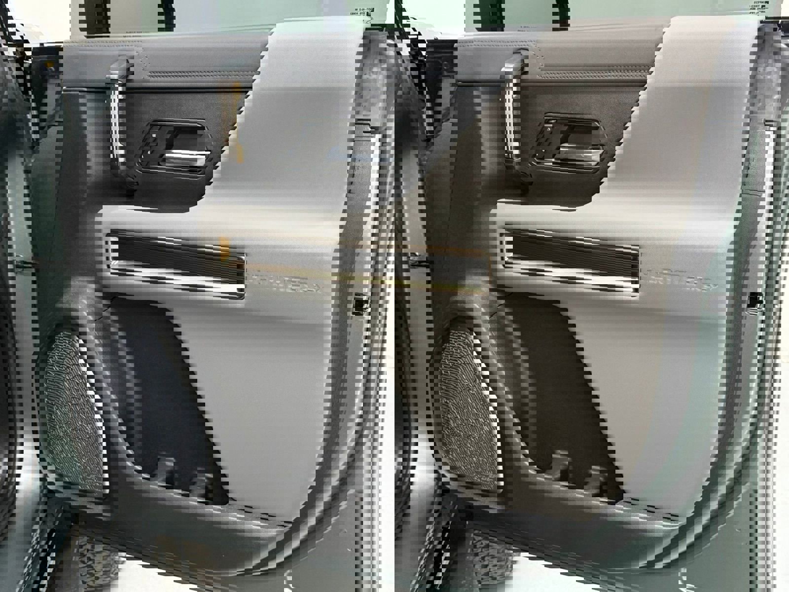 Used 2024 GMC Hummer EV 3X w/ LPO, Cargo Utility Package image 33