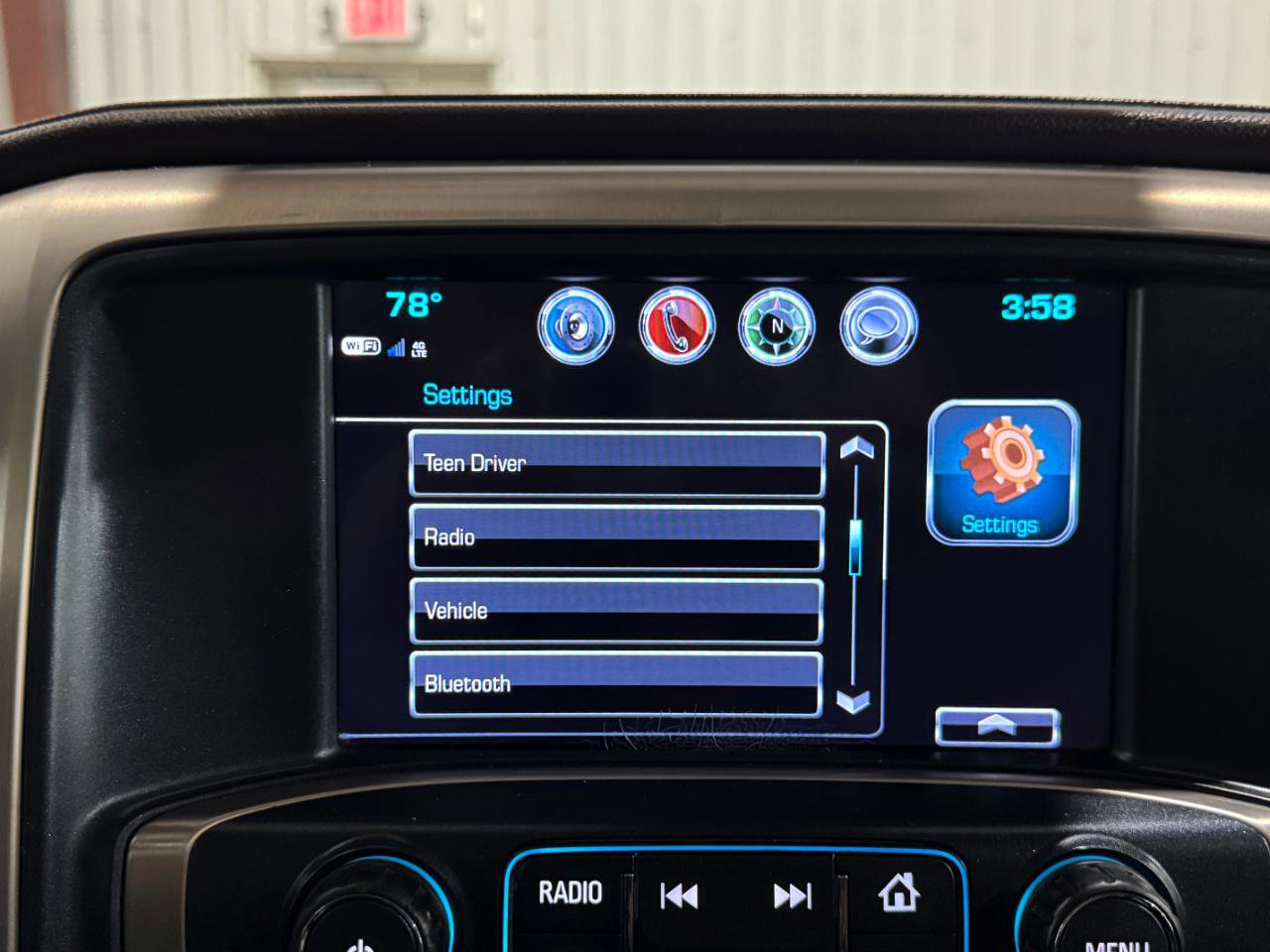 Used 2018 GMC Sierra 3500 Denali w/ Duramax Plus Package AWD/4WD image 39