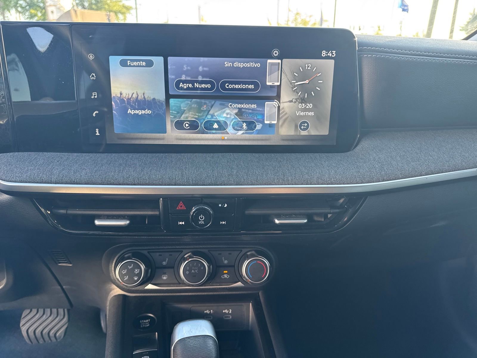 Certified 2025 Nissan Kicks SV w/ SV Premium Package image 16